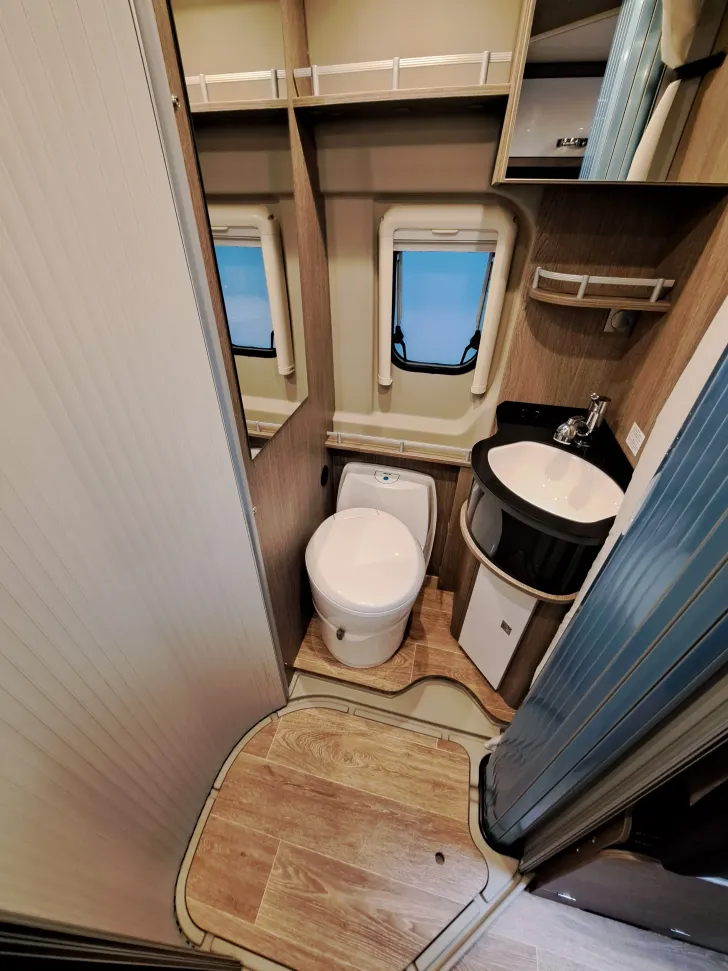 Fahrzeugbild Pössl D-Line Roadcruiser mit Top Ausstattung #8