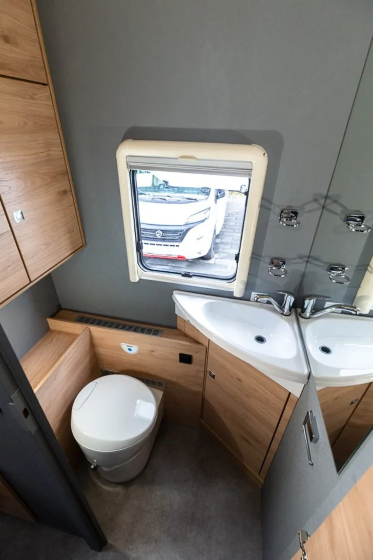 Fahrzeugbild Dethleffs XL A 7872-2 Family ** Listenpreis: 131.764  #13