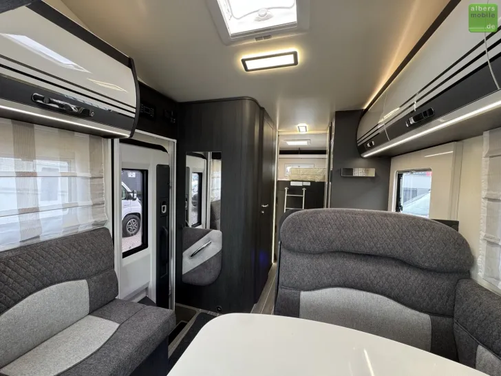 Fahrzeugbild Roller Team Kronos 290 M 4400kg 180PS Winter XXL-Garage #11