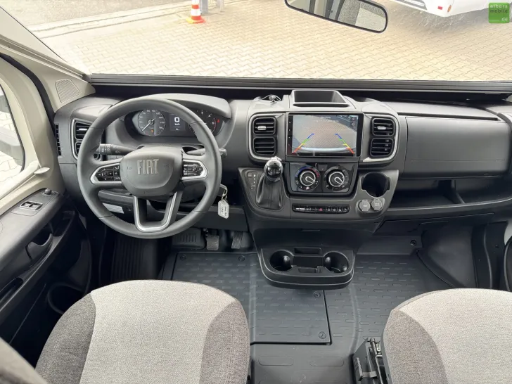 Fahrzeugbild Roller Team Kronos 290 M 4400kg 180PS Winter XXL-Garage #28