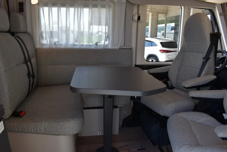 Fahrzeugbild Hymer Exsis-i 580 Pure Sat, TV, Klima, Navi, 4 Betten #5