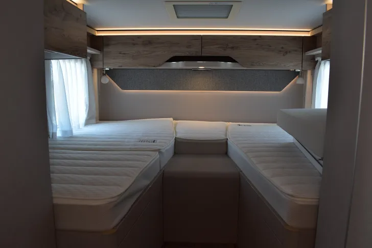 Fahrzeugbild Hymer Exsis-i 580 Pure Sat, TV, Klima, Navi, 4 Betten #15