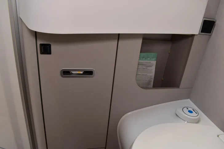 Fahrzeugbild Hymer Exsis-i 580 Pure Sat, TV, Klima, Navi, 4 Betten #29