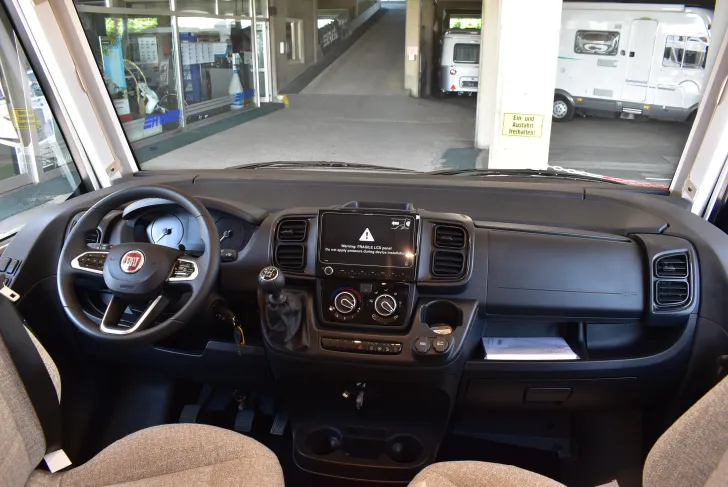 Fahrzeugbild Hymer Exsis-i 580 Pure Sat, TV, Klima, Navi, 4 Betten #32