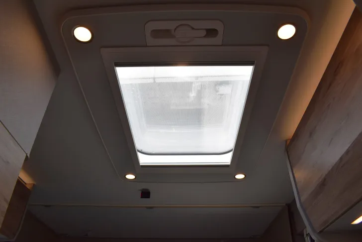 Fahrzeugbild Hymer Exsis-i 580 Pure Sat, TV, Klima, Navi, 4 Betten #37