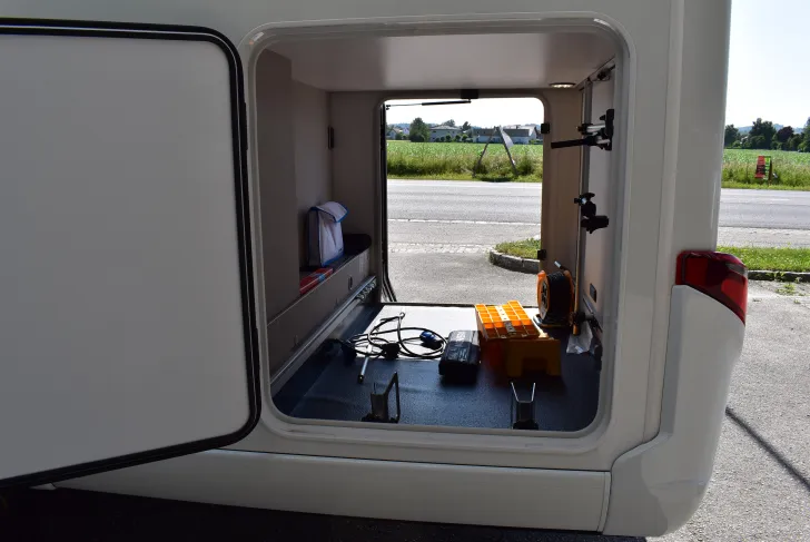 Fahrzeugbild Hymer Exsis-i 580 Pure Sat, TV, Klima, Navi, 4 Betten #41