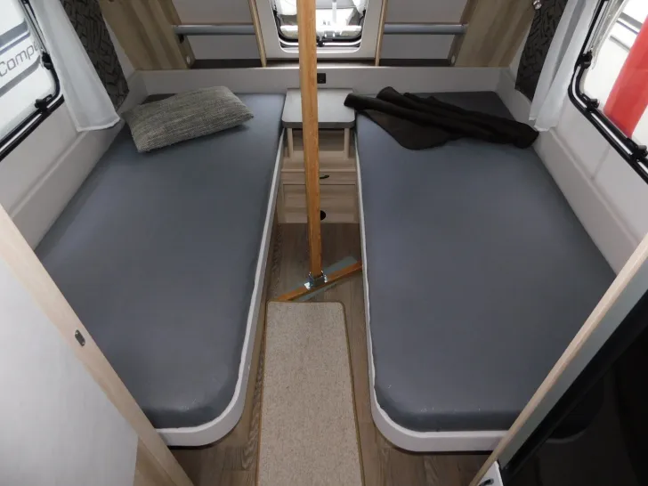 Fahrzeugbild Hobby De Luxe 495 UL Mover, Fahrradtr, Autark, 1800 kg #13