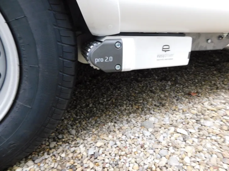 Fahrzeugbild Hobby De Luxe 495 UL Mover, Fahrradtr, Autark, 1800 kg #17