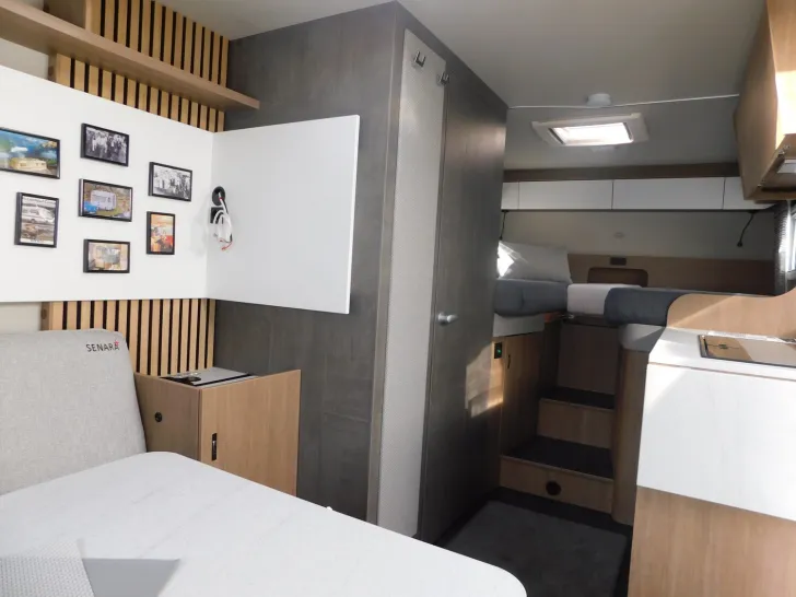 Fahrzeugbild Tabbert Senara 460 E 2.3 IC-Line, Autark, Fahrradträger #9