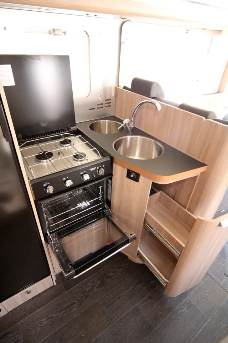 Fahrzeugbild Laika Ecovip H 3110 #11