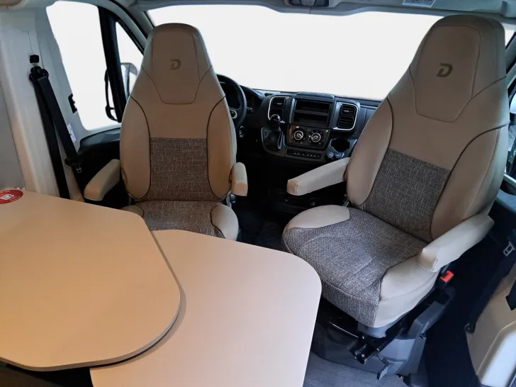 Fahrzeugbild Dethleffs Globetrail 640 HR Fiat Chassis-, Komfort-, Elektropaket #12