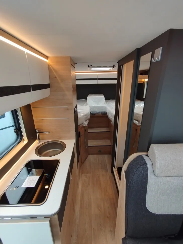 Fahrzeugbild Dethleffs Globebus Camp T 4 *Dieselheizung* 4 Sitzplätze* #6