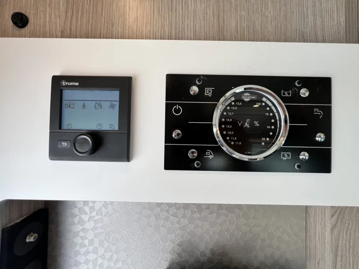 Fahrzeugbild Bürstner Lyseo Time Skyline 726 G 28800 EUR  Rabatt 28% #25