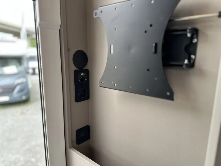 Fahrzeugbild Bürstner Campeo TD 676 G Vollausstattung | 3er Etagenbett #22