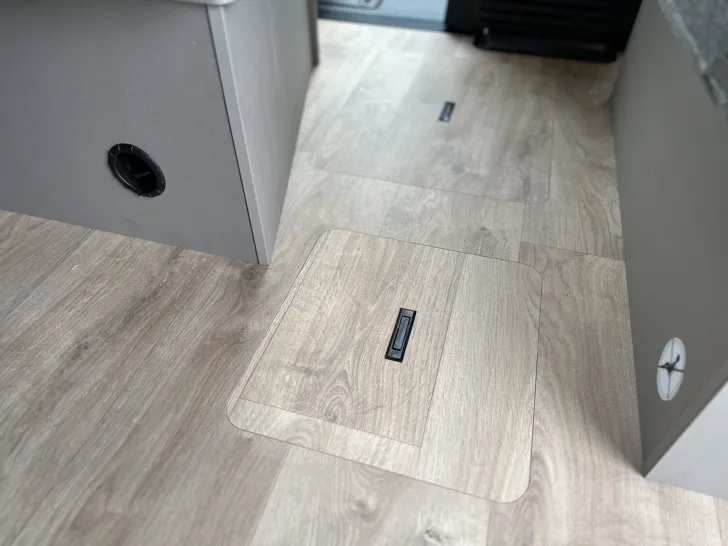 Fahrzeugbild Bürstner Campeo TD 676 G Vollausstattung | 3er Etagenbett #24
