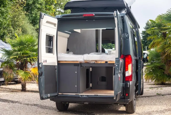 Fahrzeugbild Laika Kosmo 60 // 8.183  Ersparnis #5