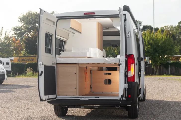 Fahrzeugbild Sunlight Cliff 600 591 KG Zuladung #7