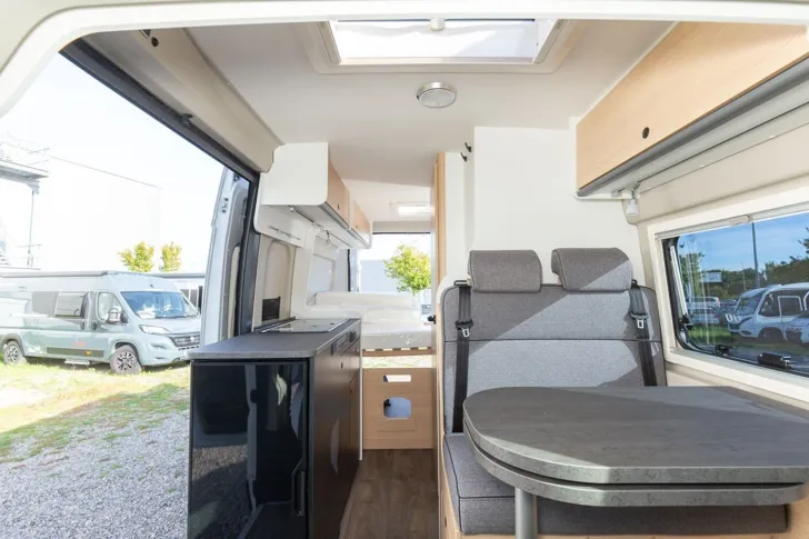 Fahrzeugbild Sunlight Cliff 600 591 KG Zuladung #11