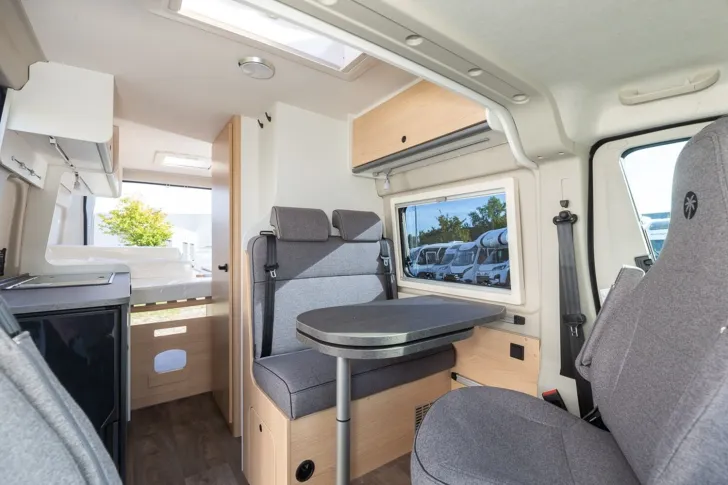 Fahrzeugbild Sunlight Cliff 600 591 KG Zuladung #12