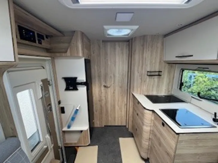 Fahrzeugbild Eura Mobil Integra Line IL 720 EF Automatik-180PS- SOFORT #8