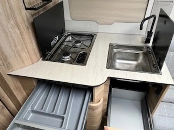 Fahrzeugbild Eura Mobil Integra Line IL 720 EF Automatik-180PS- SOFORT #13