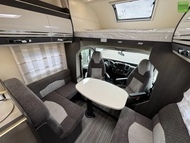 Fahrzeugbild Roller Team Kronos 290 M 4400kg 180PS Winter XXL-Garage #10