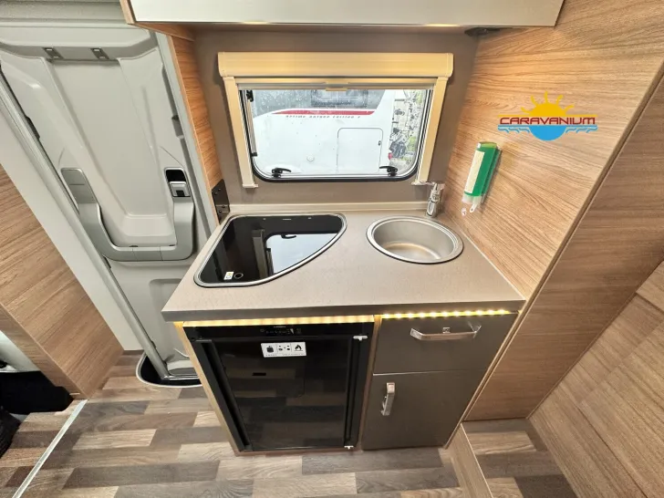 Fahrzeugbild Weinsberg CaraHome 550 MG 4 Pakete Navi/Rückfahrkamera #14