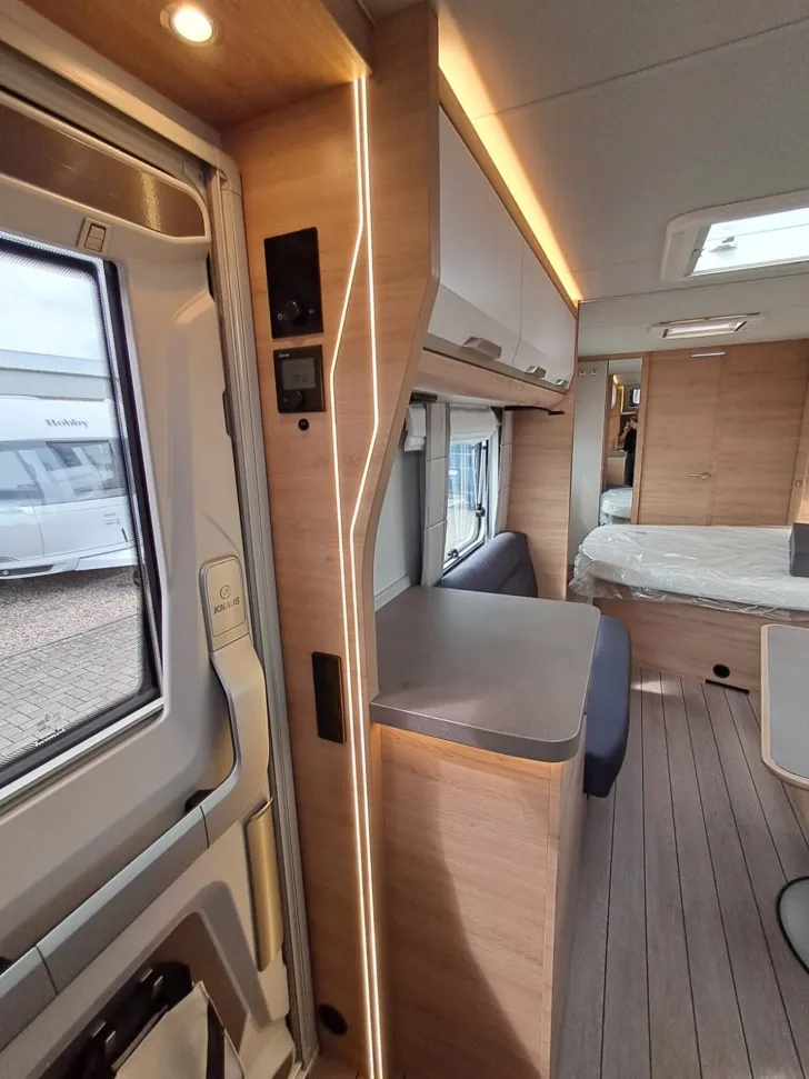 Fahrzeugbild Knaus Südwind 60 YEARS 650 PXB *Modell 2025* #31