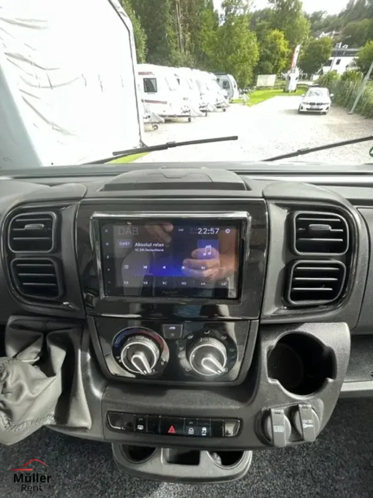 Fahrzeugbild Knaus L!VE I 650 MEG mit Solar #22