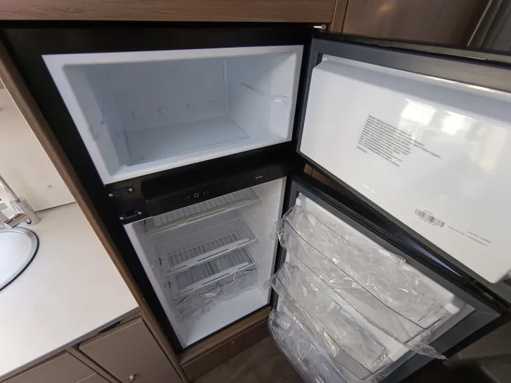 Fahrzeugbild Carado pro A 361 140PS MANUELL/Fahrradträger/Markise #32