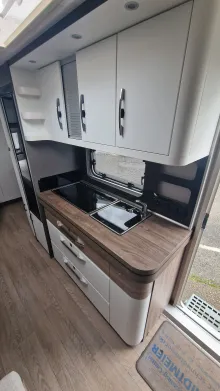 Fahrzeugbild Hobby Excellent Edition 650 KMFe - Mover, Autark, Dusche #8