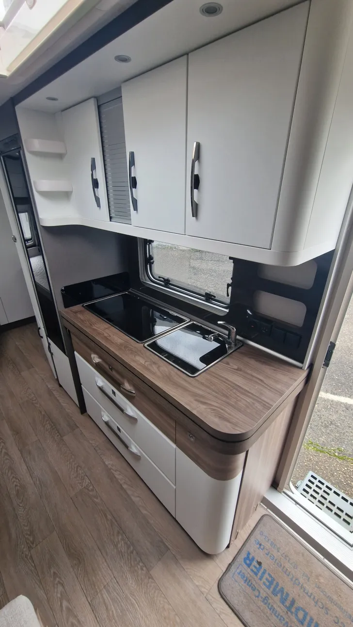 Fahrzeugbild Hobby Excellent Edition 650 KMFe - Mover, Autark, Dusche #8