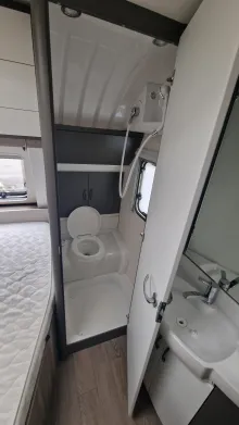 Fahrzeugbild Hobby Excellent Edition 650 KMFe - Mover, Autark, Dusche #15