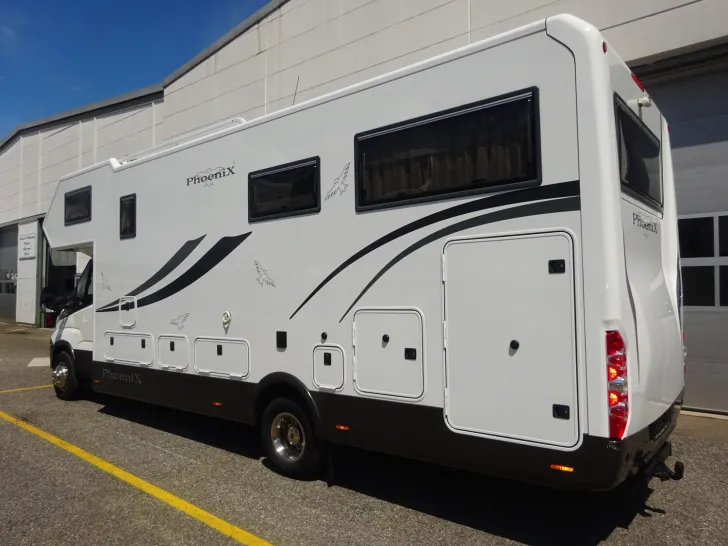 Fahrzeugbild Phoenix Alkoven 8400 BMRSLX -Rundsitzgruppe/Einzelbetten #19