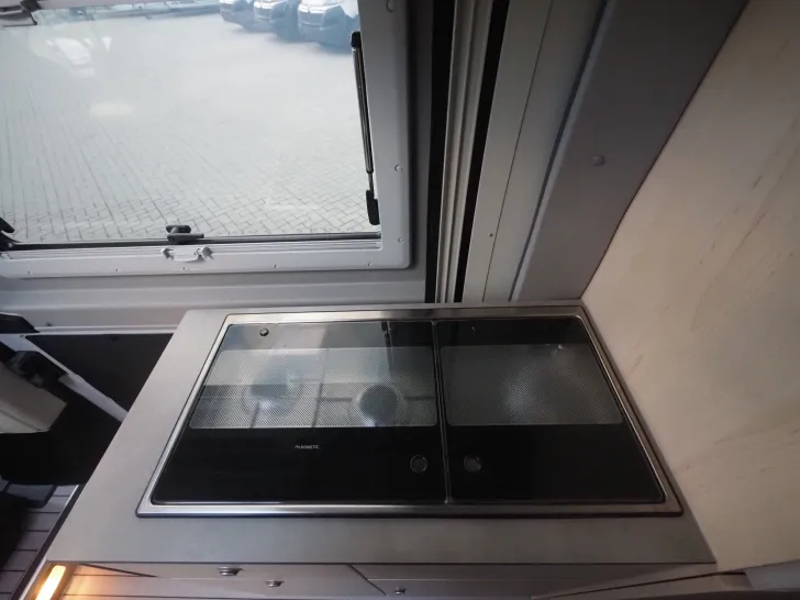 Fahrzeugbild Clever Celebration, Markise, Radträger, uvm. #11