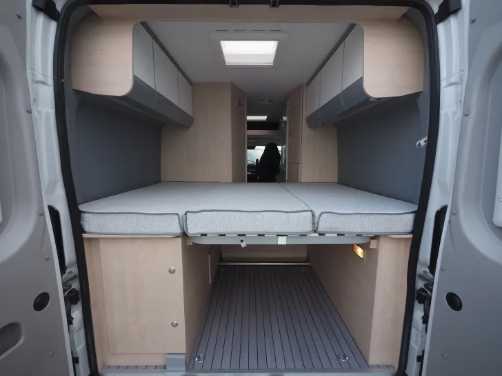 Fahrzeugbild Clever Celebration, Markise, Radträger, uvm. #14