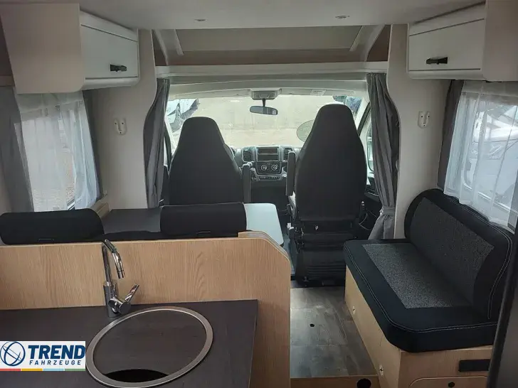 Fahrzeugbild Sunlight T 67 #21