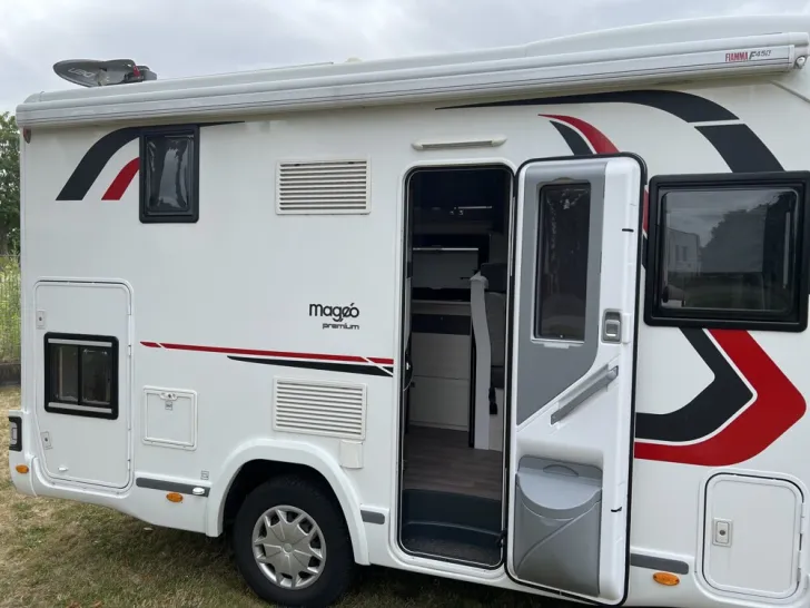 Fahrzeugbild Challenger Mageo 290 #3