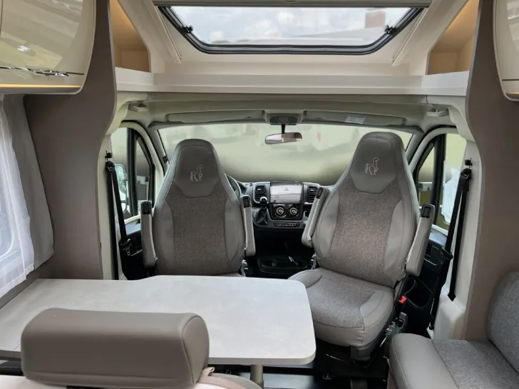 Fahrzeugbild Etrusco T 6900 SB #8