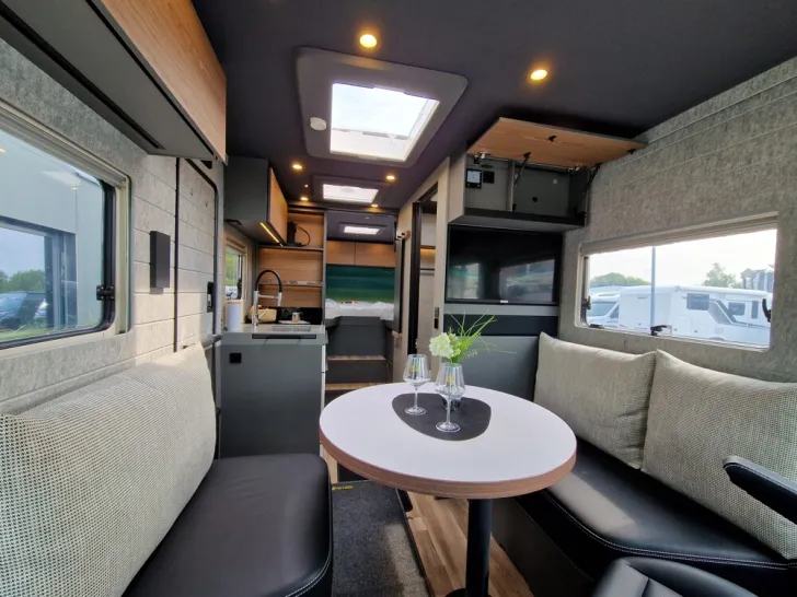 Fahrzeugbild Niesmann + Bischoff iSmove 6.9 E #16