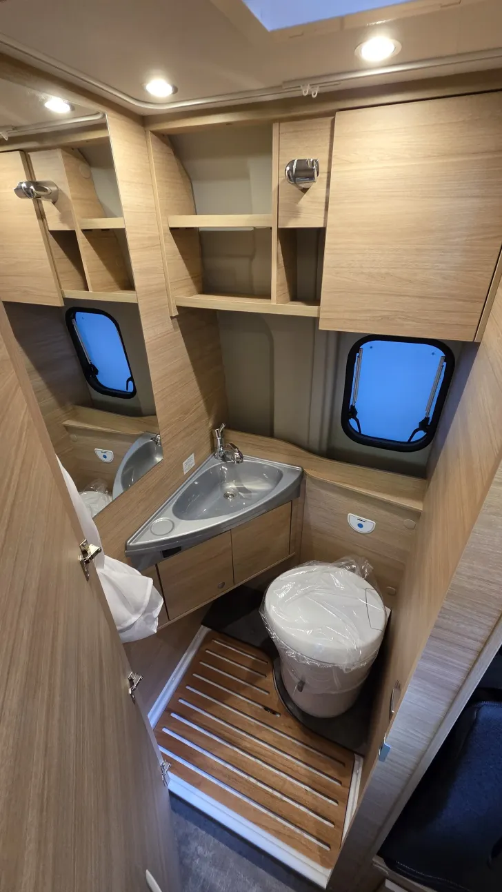 Fahrzeugbild Roadcar R 540 Plus #8