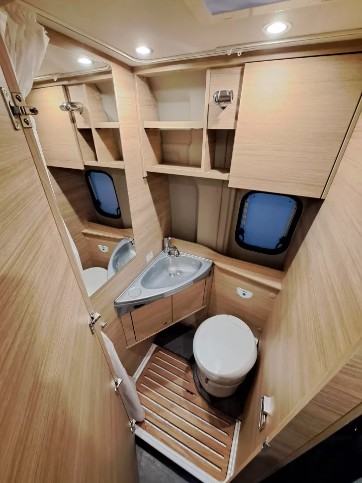 Fahrzeugbild Roadcar R 540 Plus #8