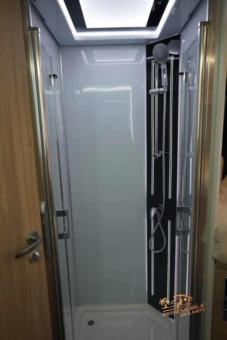 Fahrzeugbild Frankia Platin I 8400 GD Platin 5,5 #17