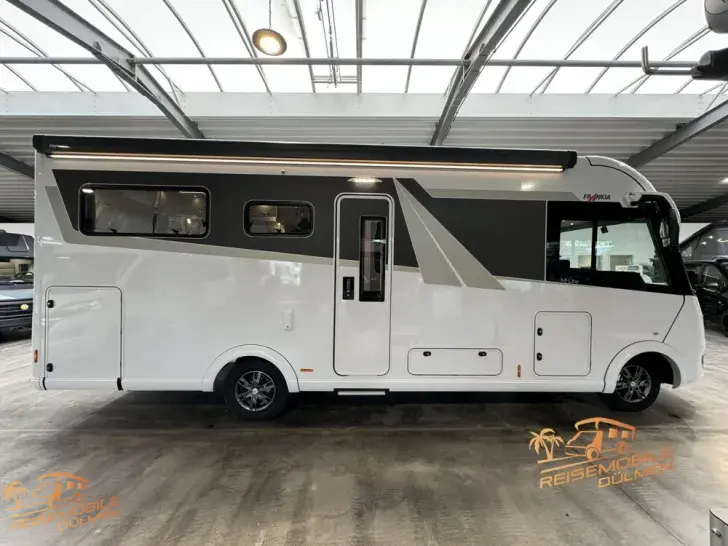 Fahrzeugbild Frankia M-Line I 7400 Plus MBUX Solar #9