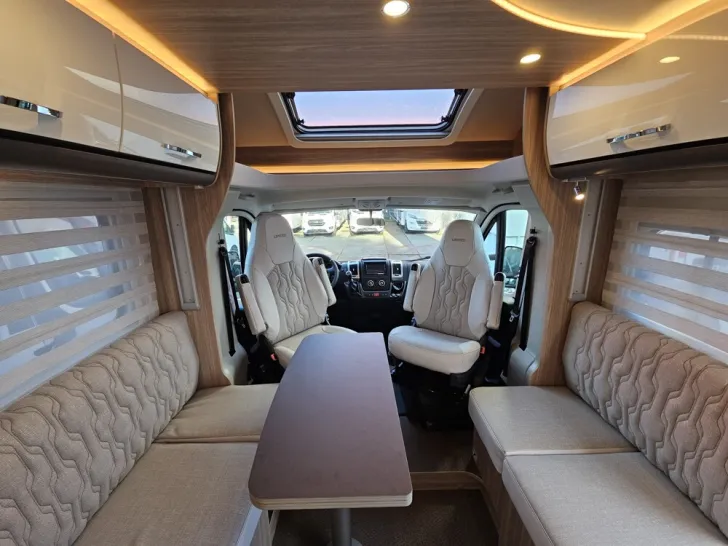 Fahrzeugbild Bürstner Limited T 727 G #9