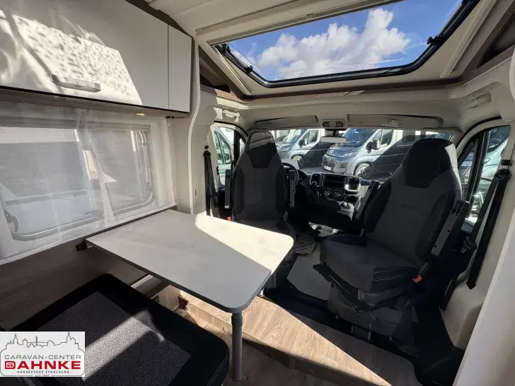 Fahrzeugbild Carado VAN V337 Pro+ SAT / TV / Markise / Automatik #8