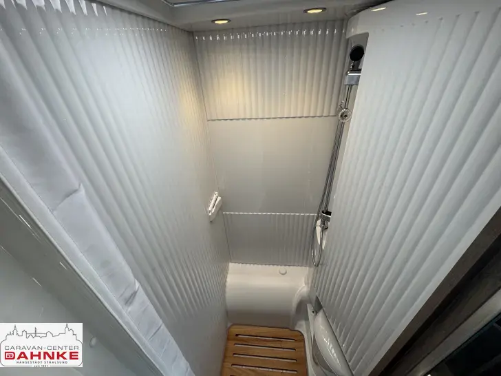 Fahrzeugbild Carado VAN V337 Pro+ SAT / TV / Markise / Automatik #12