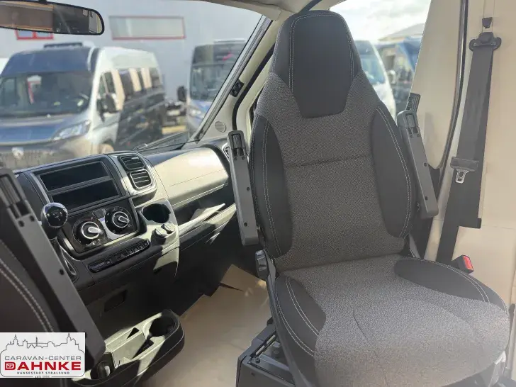 Fahrzeugbild Carado VAN V337 Pro+ SAT / TV / Markise / Automatik #13