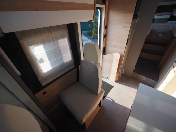 Fahrzeugbild Dethleffs Just Camp Active T 7052 EBL, Face-To-Face #6