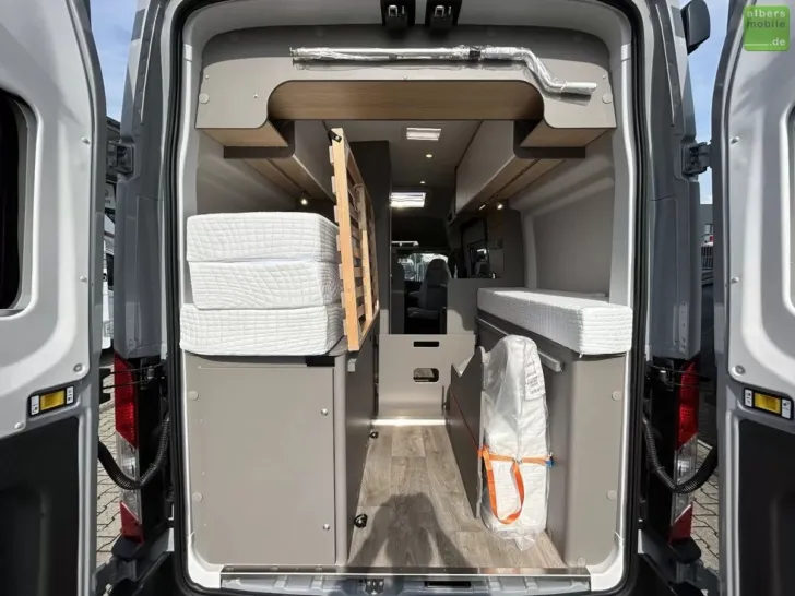 Fahrzeugbild LMC Innovan 590 2-Meter-Bett Markise AHK #25